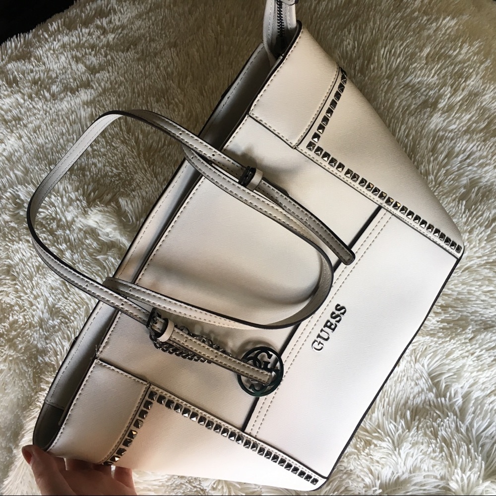 White GUESS tote